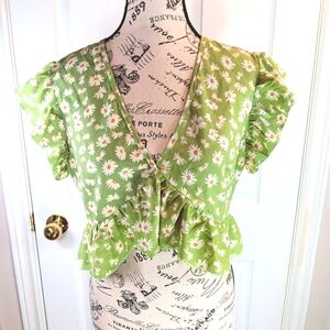 NWOT Shein Women's Floral Crop Top Ruffle Hem Green Cream Size M Summer